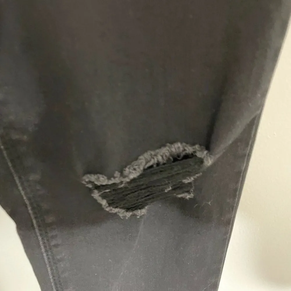 Junior's Mudd Black Ripped Skinny Jeans Size 9 - Image 3