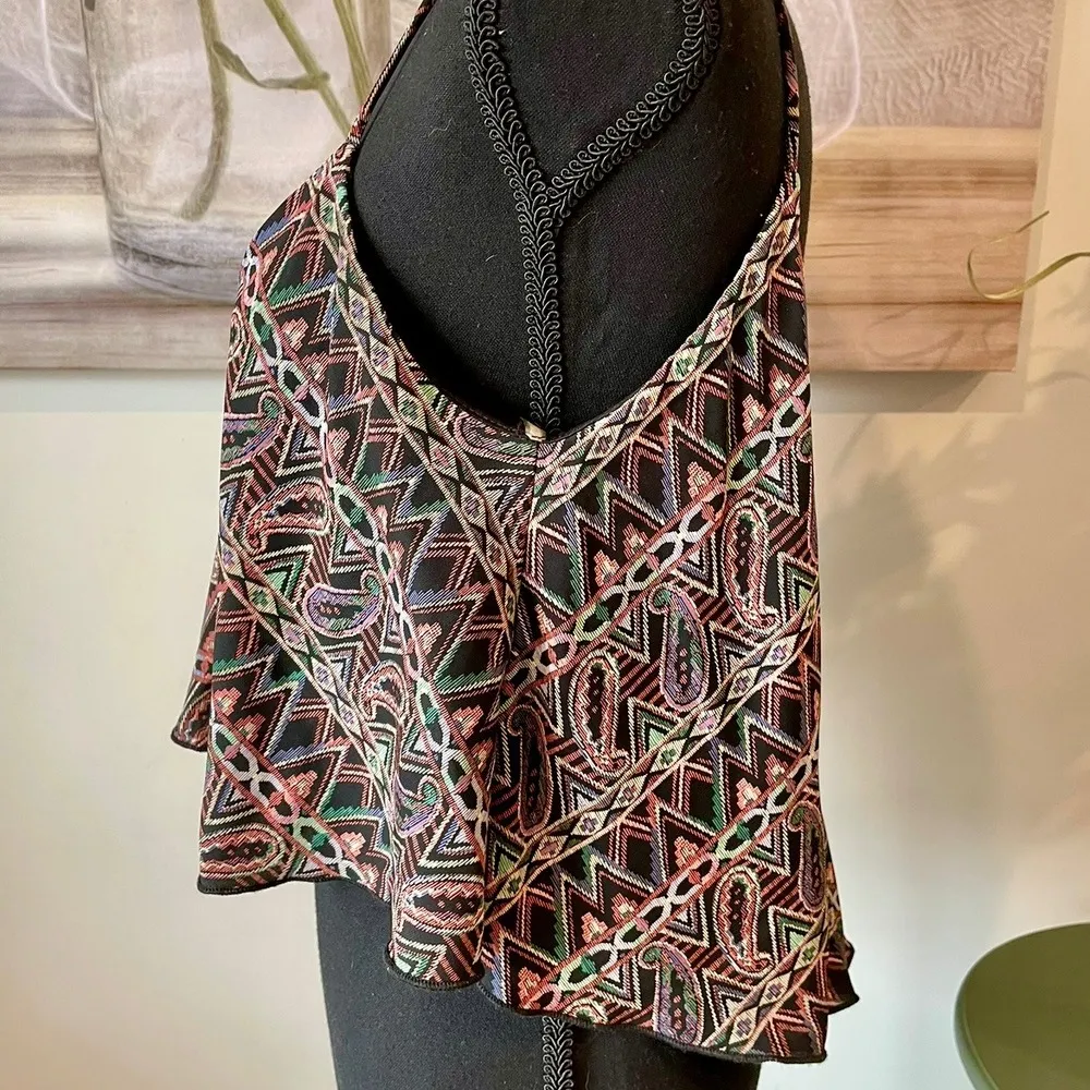 Colorful Women's Geometric Sleeveless Blouse Layered Hem Chic Top • Size Medium - Image 2