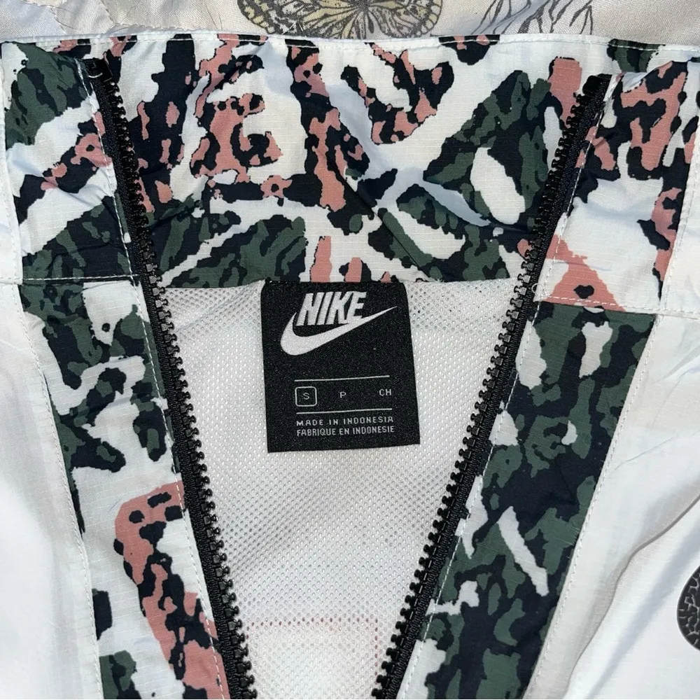 Nike  Windbreaker Jacket - Image 3