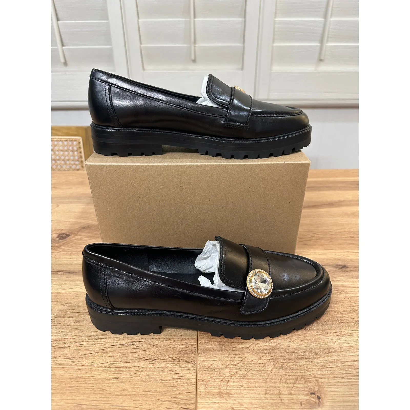Kate Spade Posh Black Leather Loafers Size 8 NWOB Embellished Jewels Preppy - Image 3