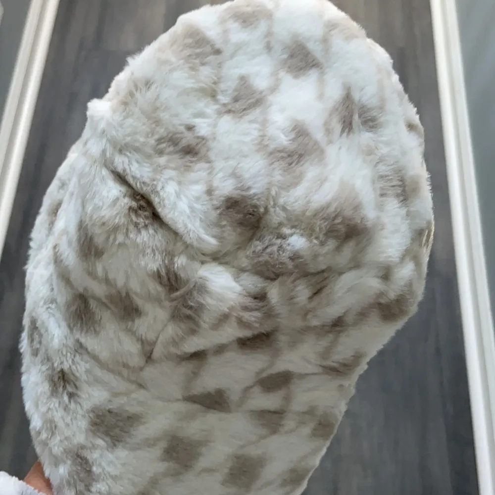 Shelli Segal Laundry faux fur bucket hat NEW - Image 2