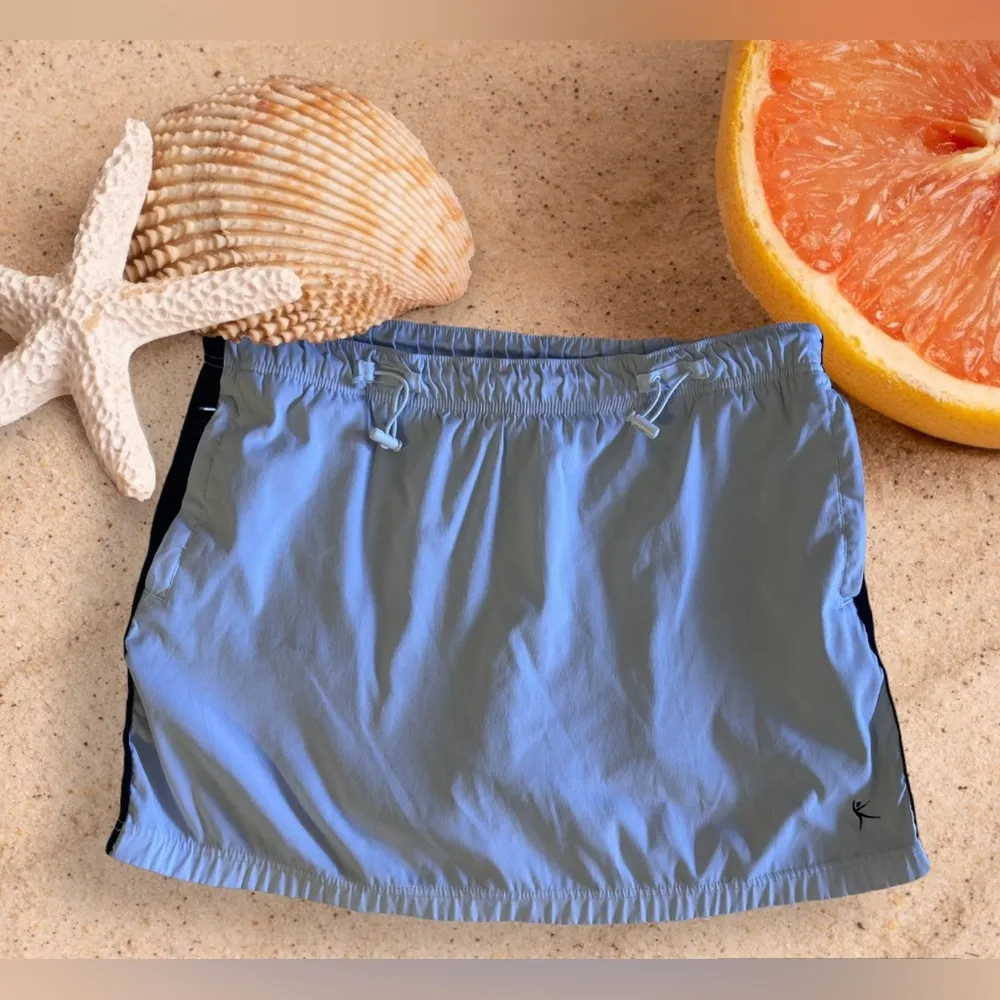 Women's Mid Rise Danskin Skort Performance Skort Shorts WhiteBlack size M(8 - Image 2