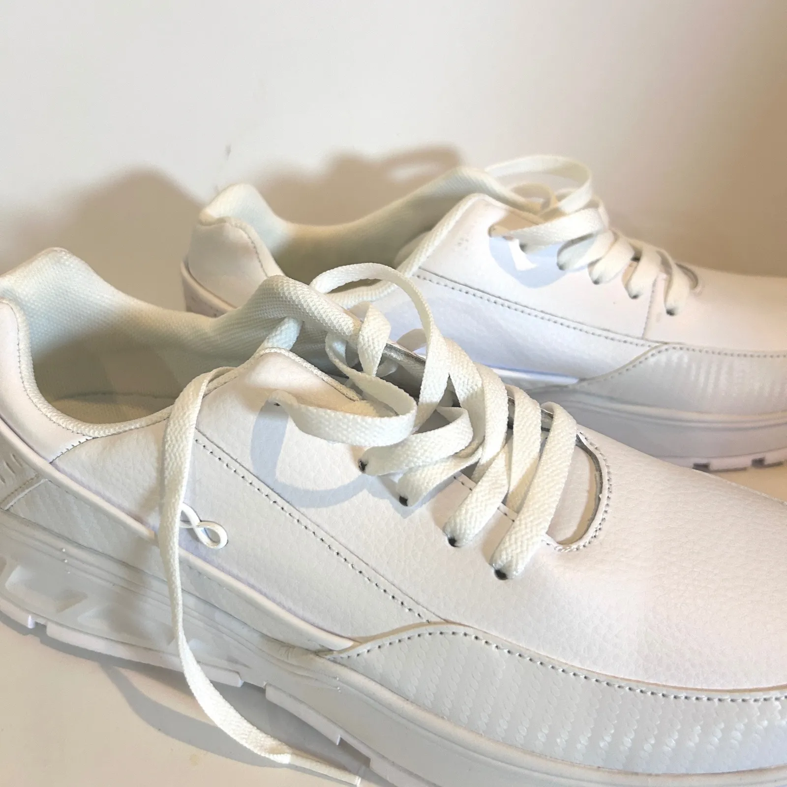 Infinity by Cherokee Women's White Lace Up Athletic Shoes Size 11 career work - Image 2