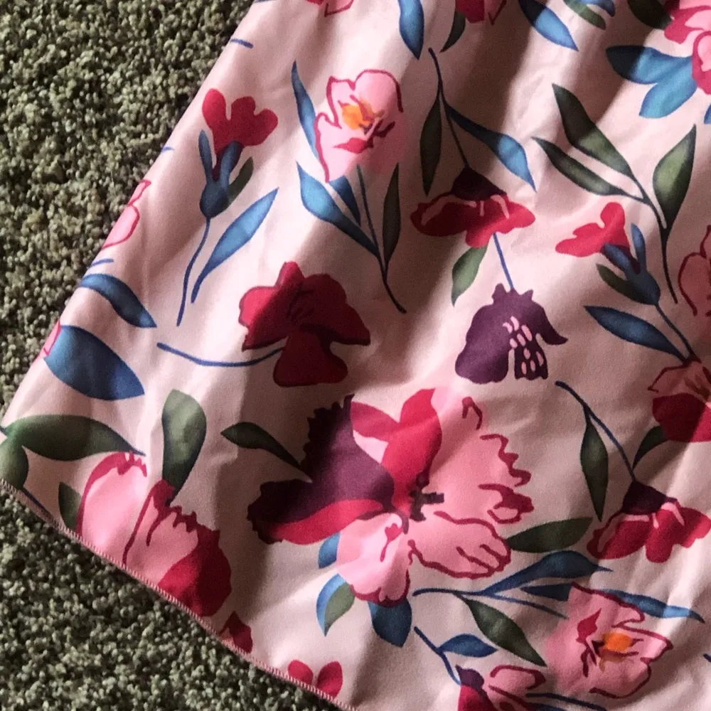 Camissa Flowing Pink floral Maxi Dress Size XL Plunge Neckline New NWT - Image 4