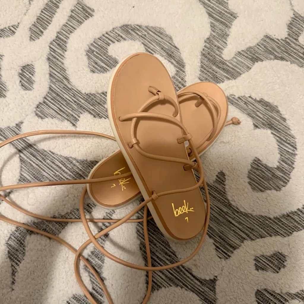 Beek Beige Chirp Leather Strappy Ankle Tie Sandals Size 7 NEW Tan - Image 8