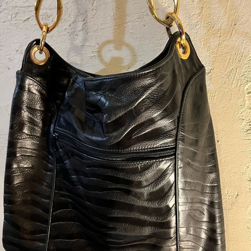 Andre Oliver designer shoulder bag with gorgeous gold chrome hardware Black - Image 3