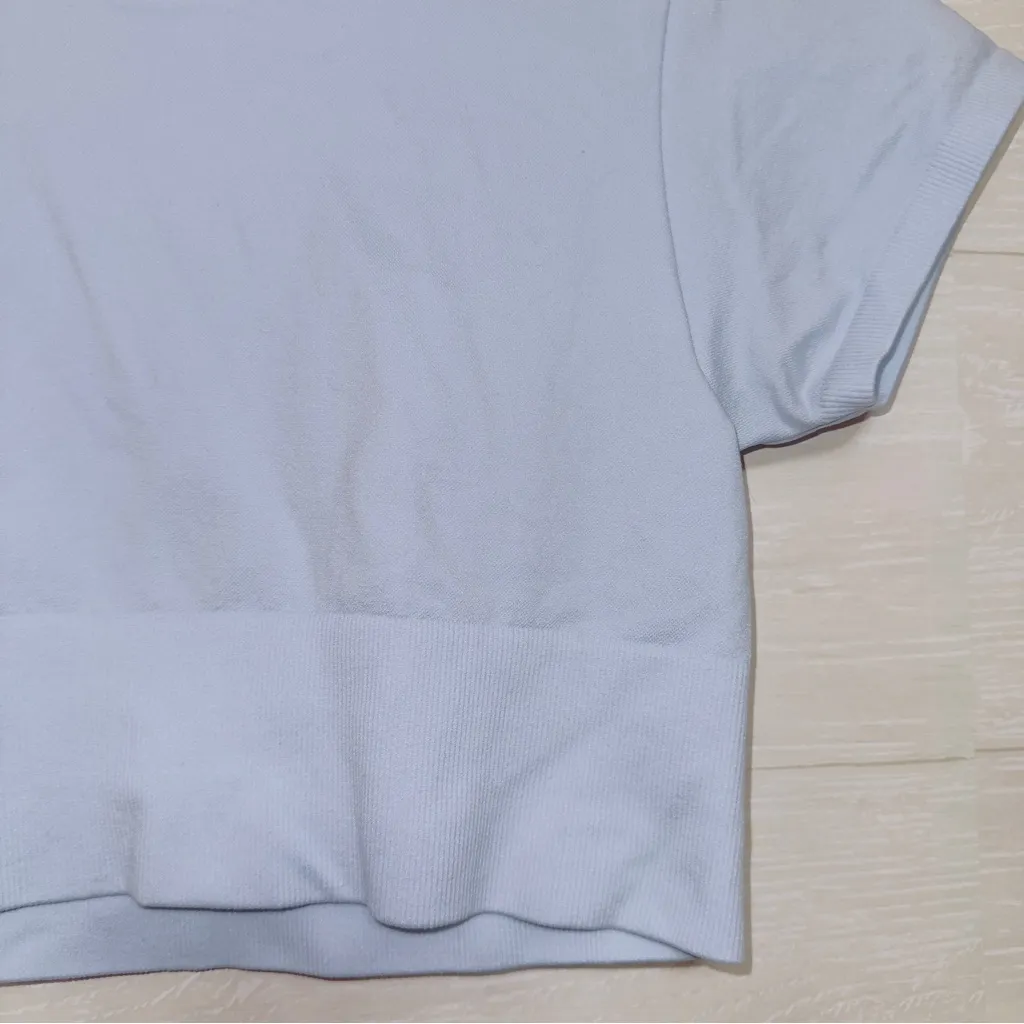 Aerie Women's Small Sky Blue Seamless Short Sleeve Athletic Crop Top - Image 4