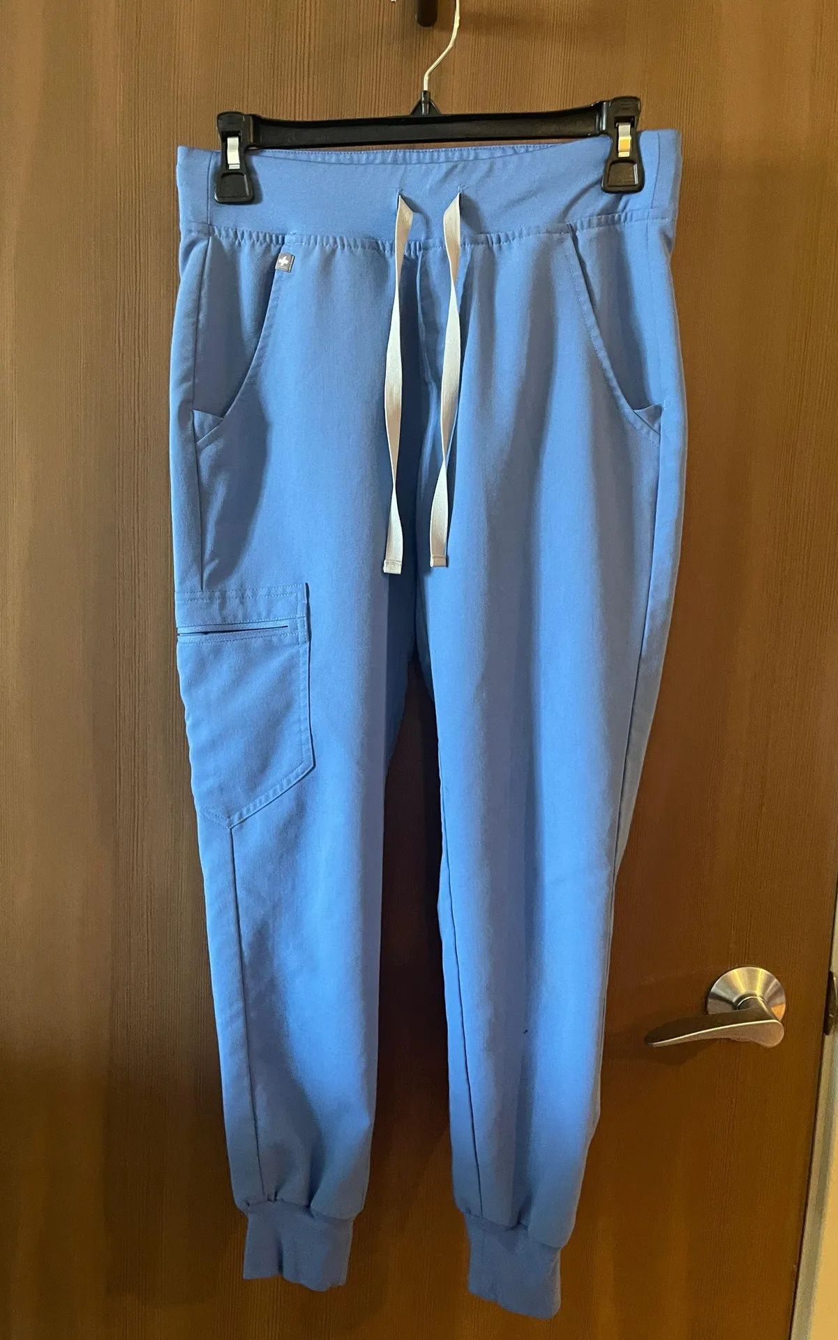 FIGS Scrubs Set w/ Joggers - Image 5