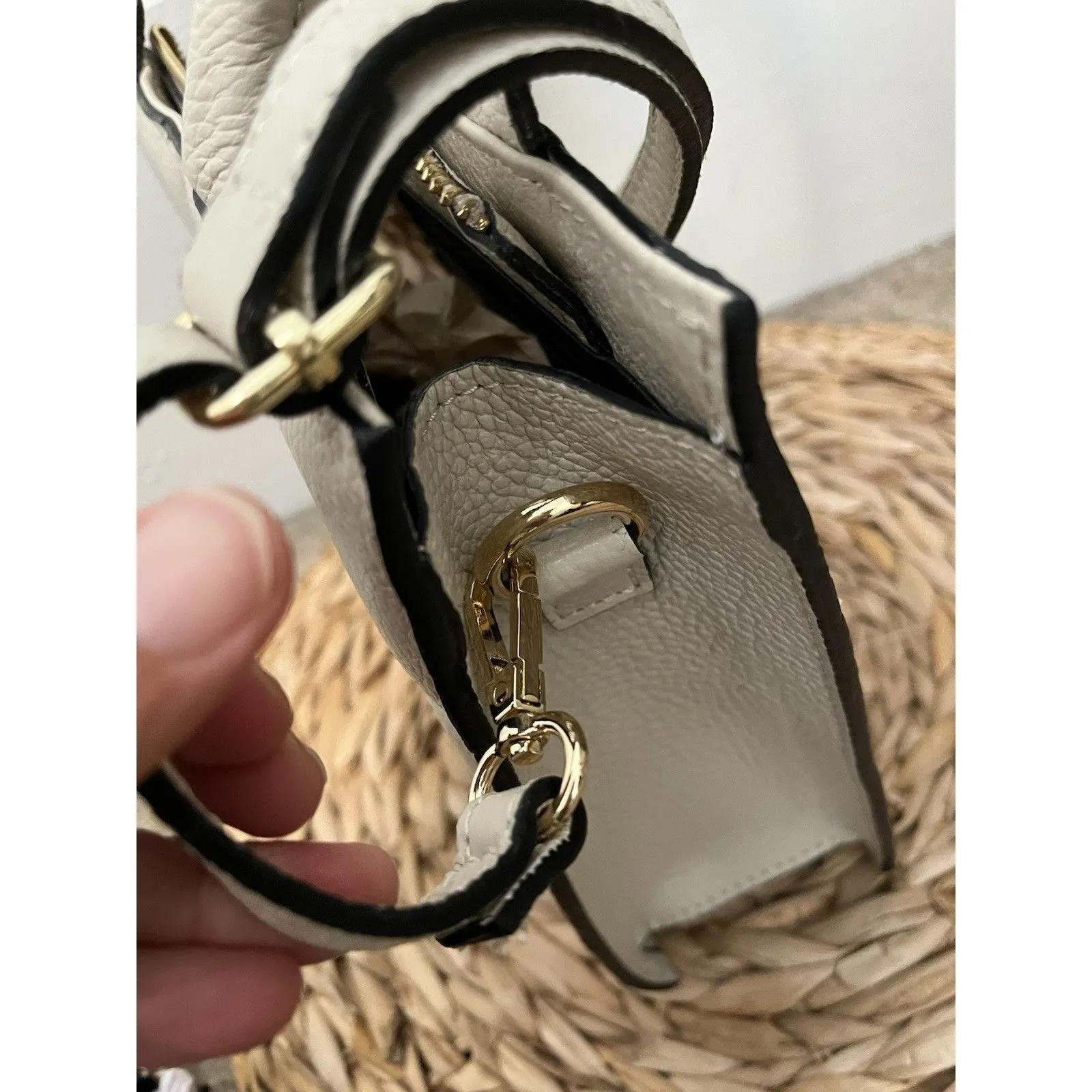 Vintage Italian Leather Crossbody Bag Taupe Small Made In Italy Detachable Strap - Image 3