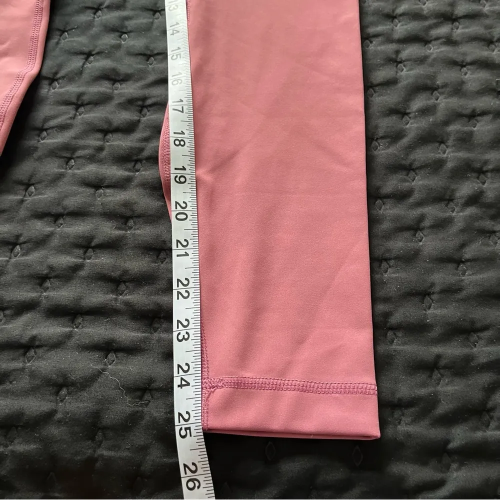 Bootyful Women's Rose Pink V back Cire Activewear Leggings Size XS - Image 10