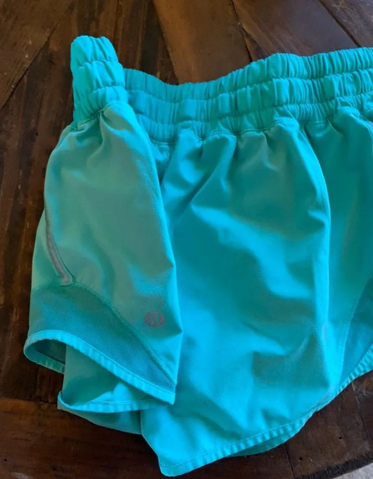 Lululemon 2.5 Shorts  - Image 3