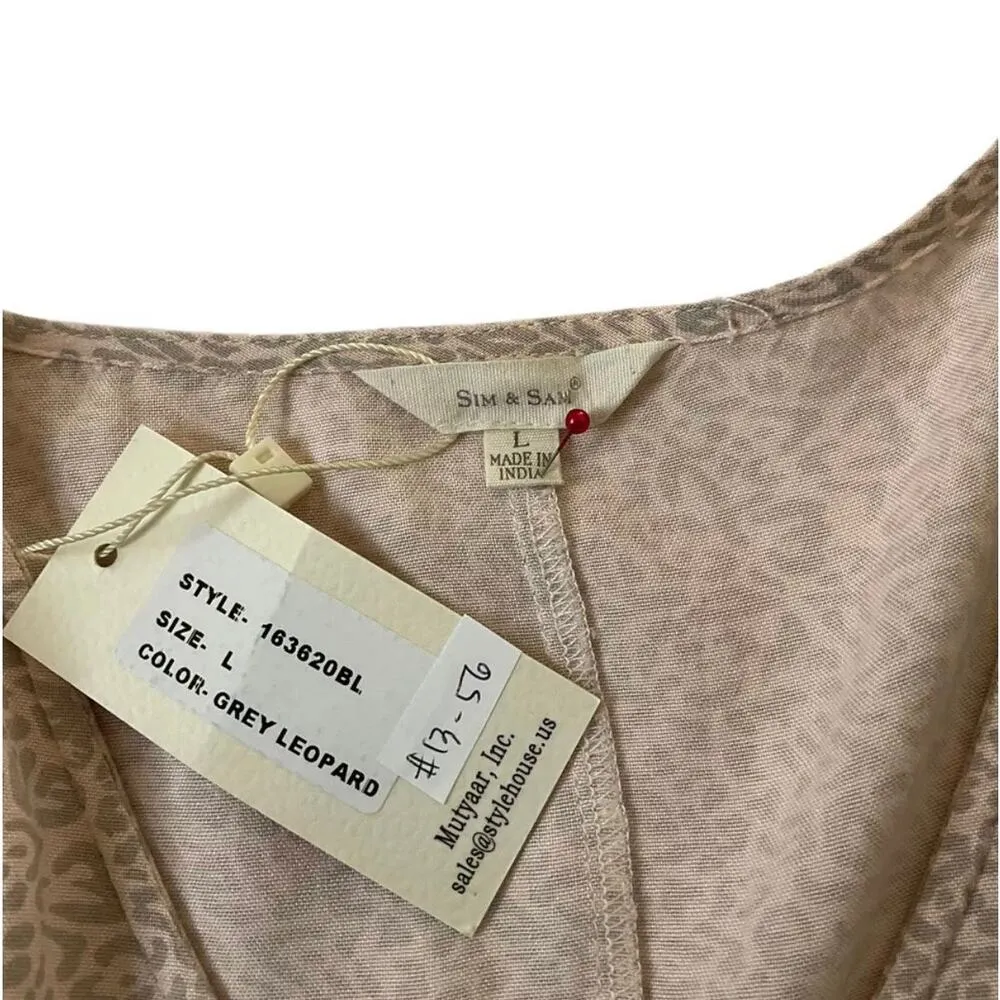 Sim & Sam Pink, Gray Leopard Print V-neck Blouse Women's Size Large NWT | 13-56 - Image 4