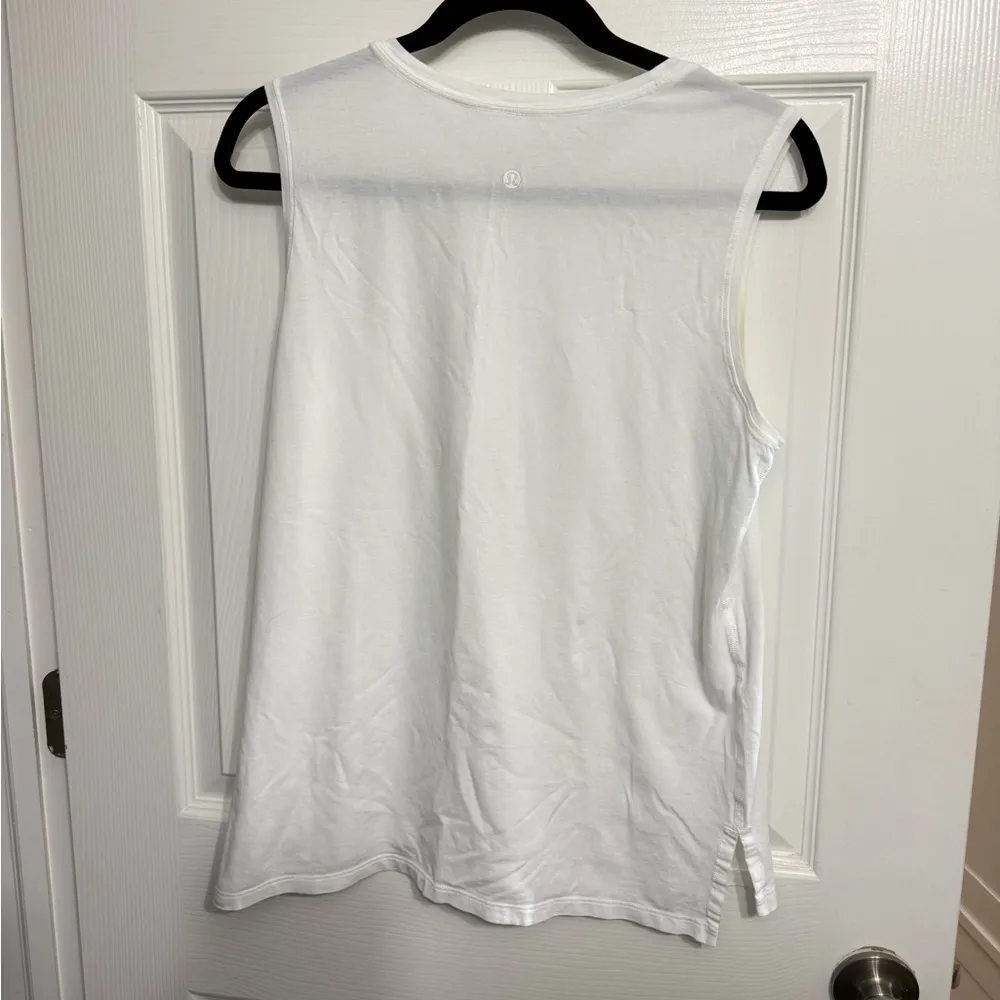 Lululemon  Basic Tank size 6 - Image 2