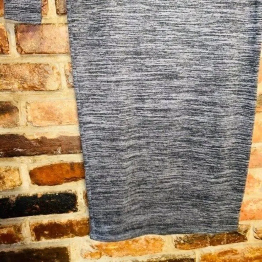 Chelsea & Theodore Cold Shoulder Static Gray Sweater Dress Women's Size XS - Image 5