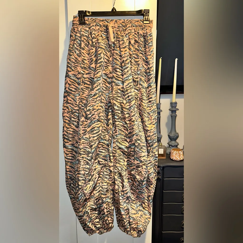 Free People Movement Zephyr Printed Pants In Camel Combo Size XS - Image 13