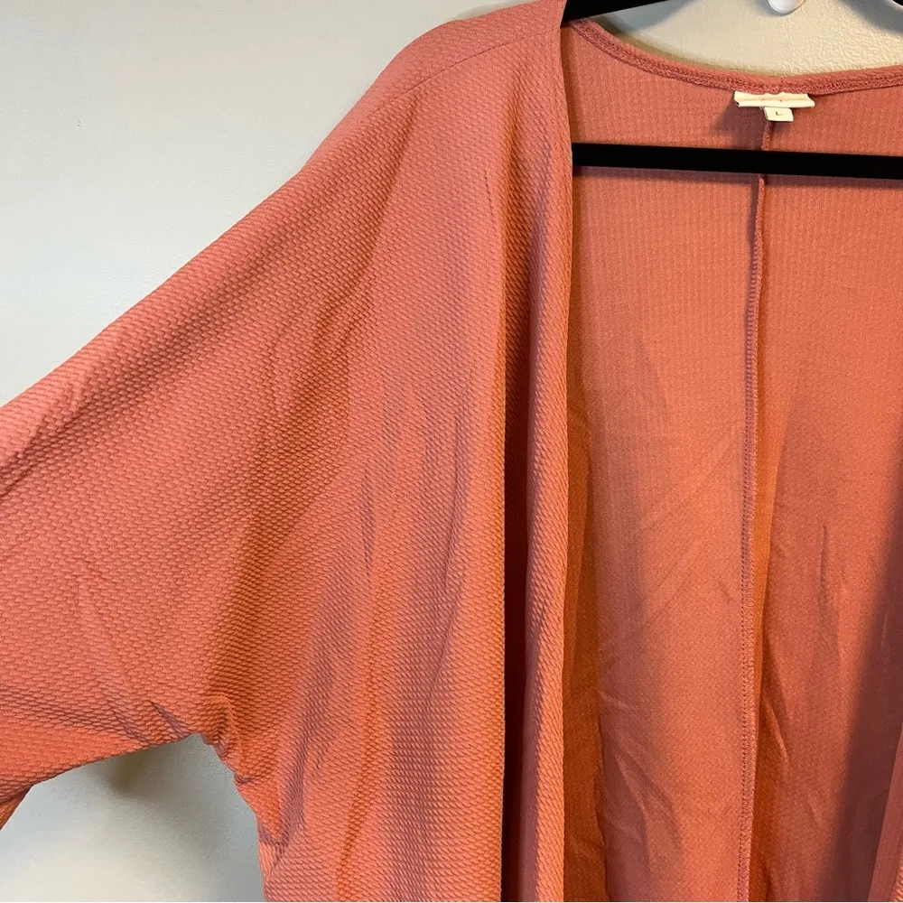 LuLaRoe Cardi Pink Waffleknit Lindsay Short Sleeve Open Cardigan L EUC Oversized - Image 2