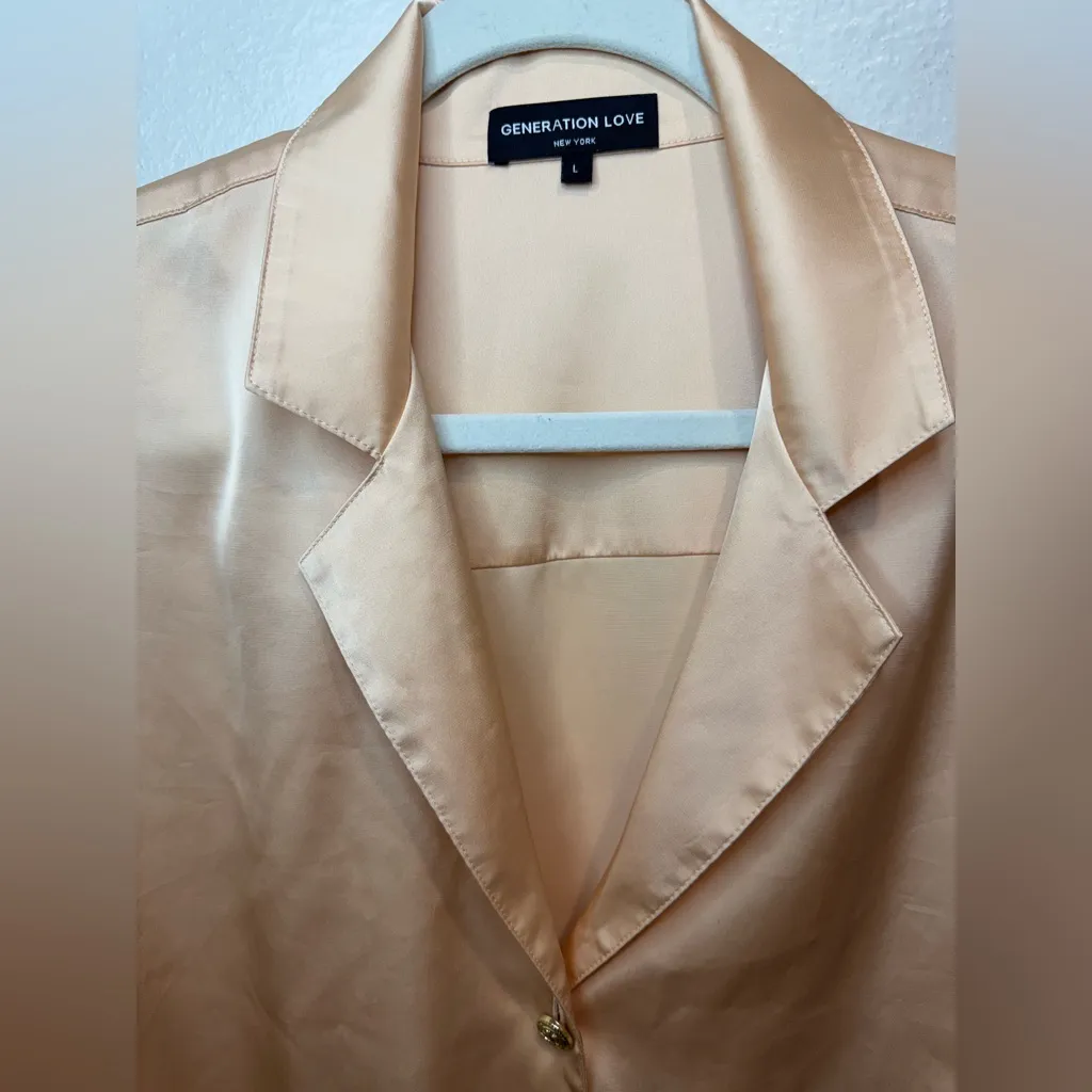Generation Love NWOT Kenzie‎ Cropped Satin Shirt Top in creamsicle Size L - Image 7