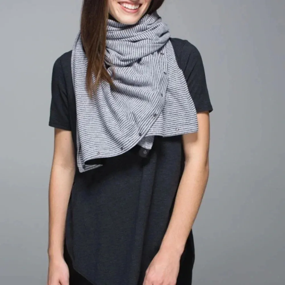 Lululemon Vinyasa Scarf Rulu Mini Check Pique White Heathered Black Reversible - Image 2