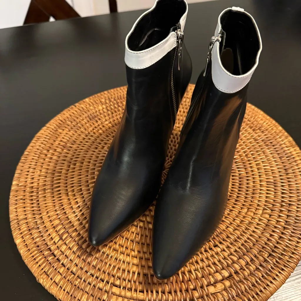 Claire Flowers beautiful ankle booties heels size 7.5 women’s Black - Image 4