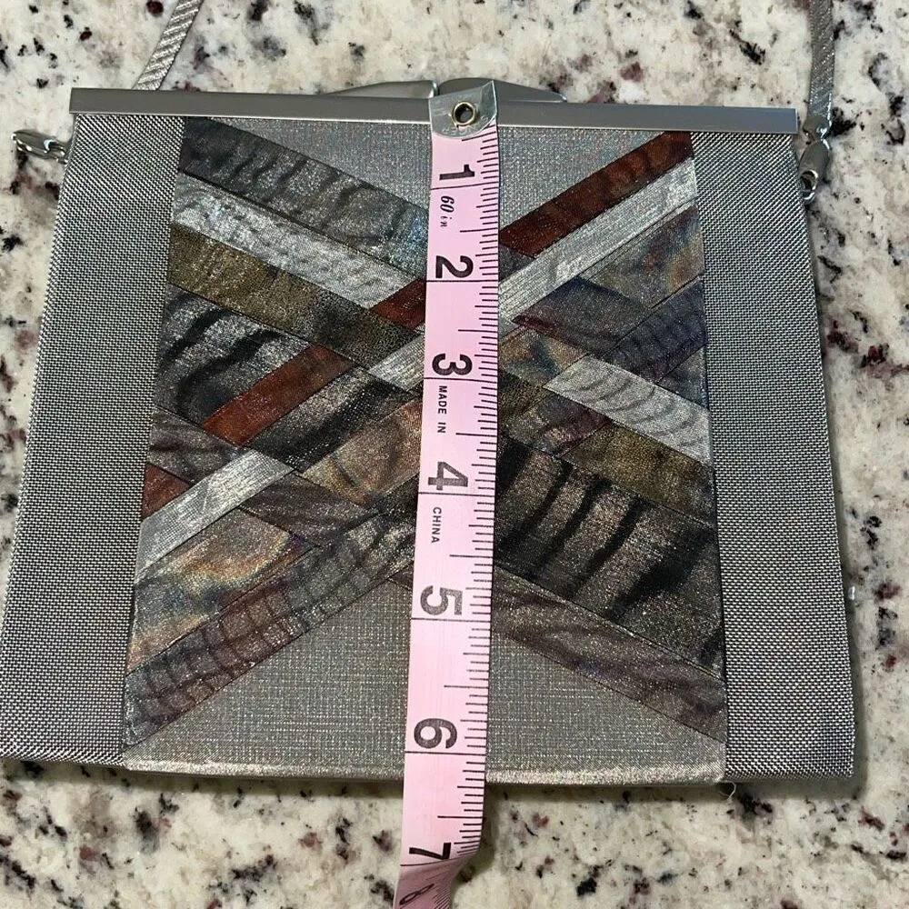 Bo’s Art Studio Los Angeles Women’s Artsy Crisscross Front Wire Screen Crossbody Gray - Image 8