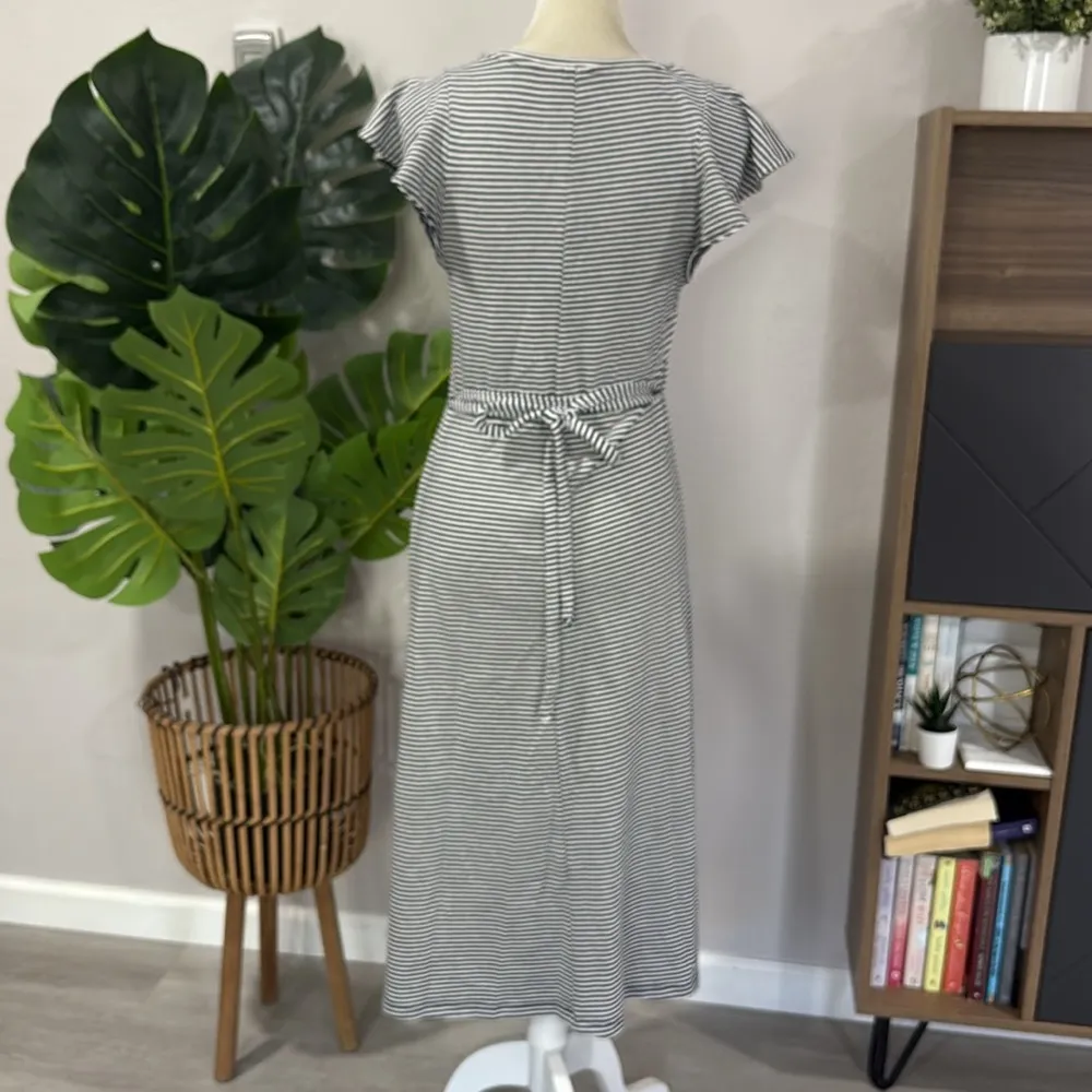 GAP Gray Sheath Midi Dress with Flutter Cap Sleeves - Image 5