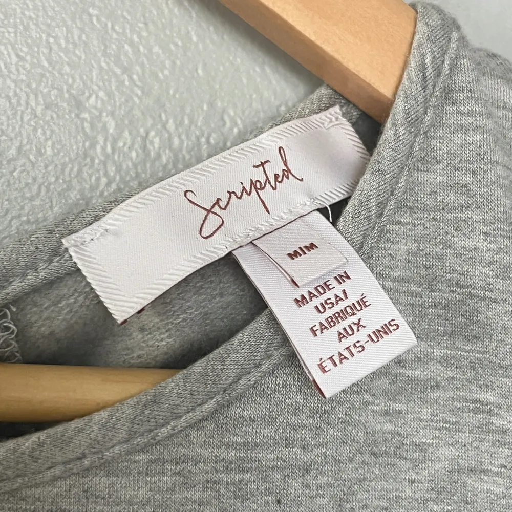 Scripted Cold-Shoulder Women's Top in Gray - Image 7