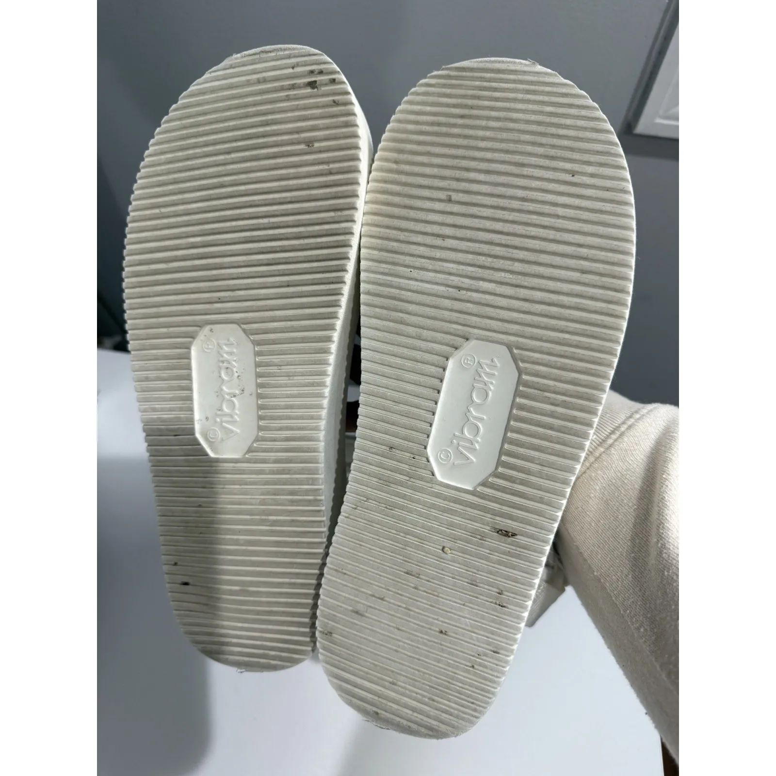 Suicoke Women's White Flipflops Size 8 Comfort Vibram Soles Adjustable Straps Q - Image 5