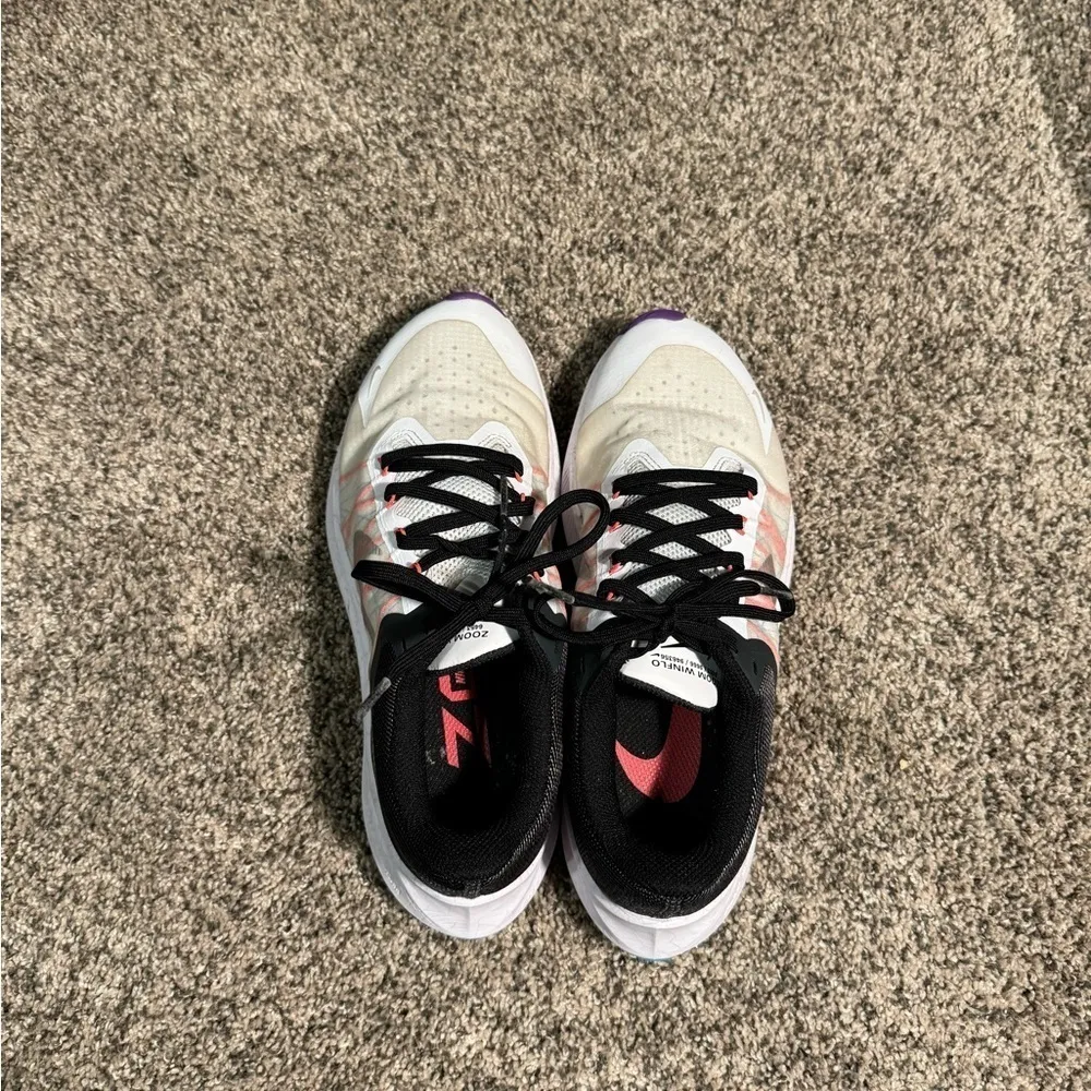 NIKE WMNS ZOOM WINFLO 8 WHITE/METALLIC SILVER/BLCK [CW3421 103] US WMN S… - Image 9