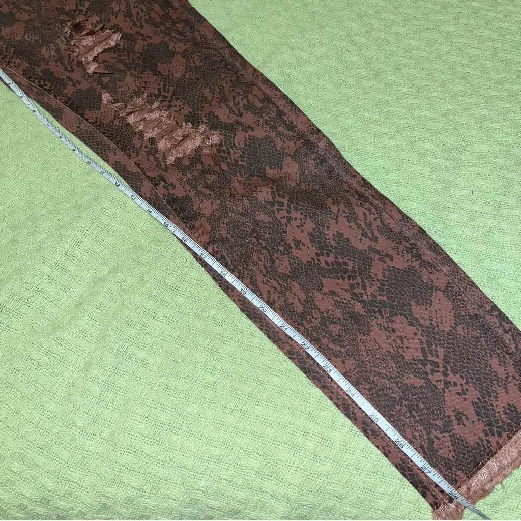 NWT Easel Snake Print Ankle Crop High-Waisted Skinny Jeans in Dried Rose - Image 13