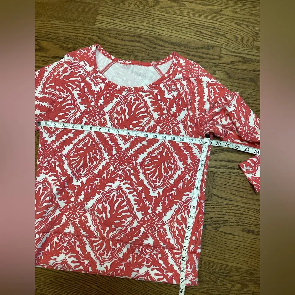 Lilly Pulitzer. Kingsley crew neck. Coral reef pattern. Size Small - Image 6