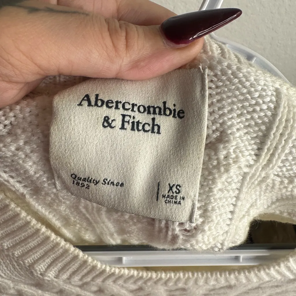 Abercrombie and Fitch cable knit cotton blend vest size XS - Image 3