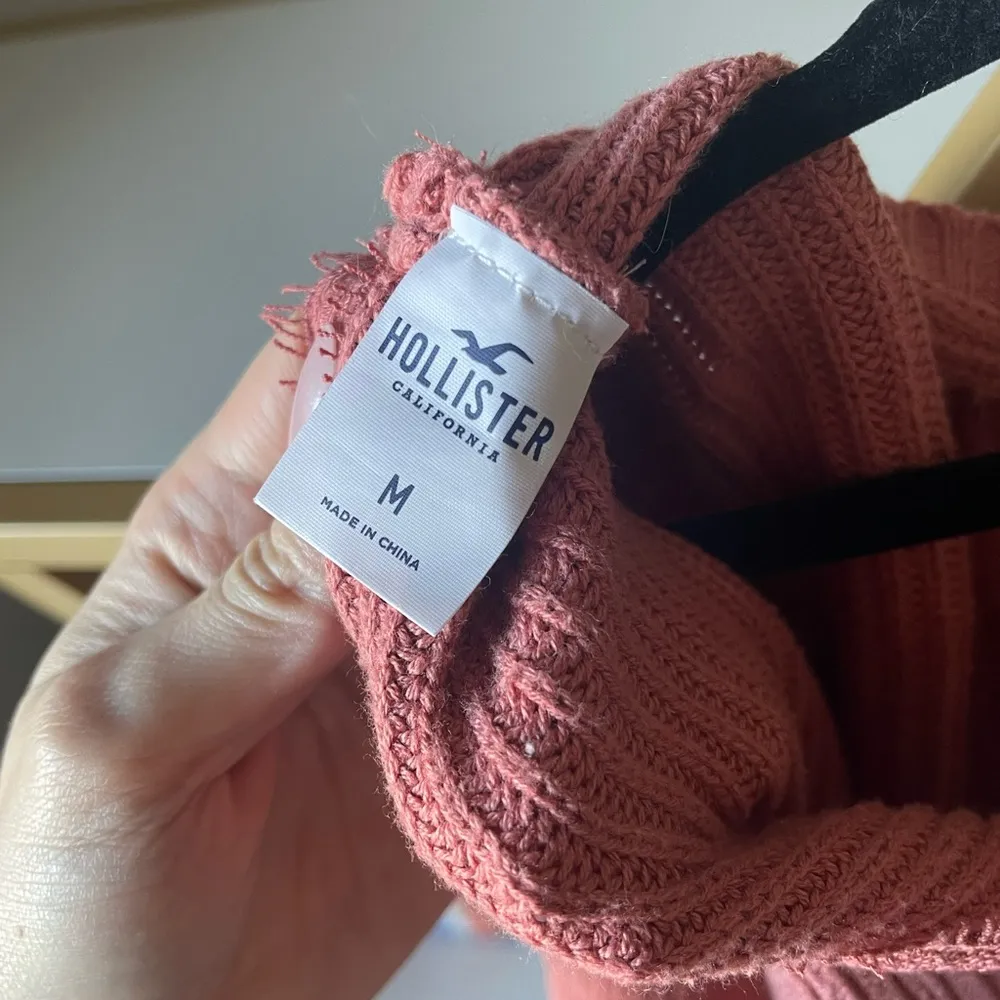 Hollister Crop Sweater Pink Cross Front Lace Trim V-Neck - Image 2