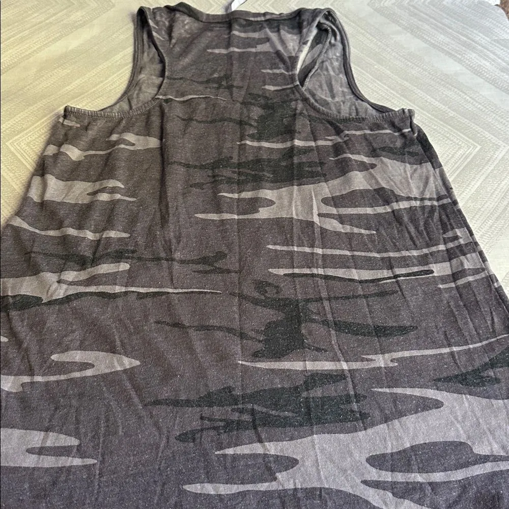 Z Supply Gray Camouflage Knit Front Pocket Tank Top Size M - Image 7
