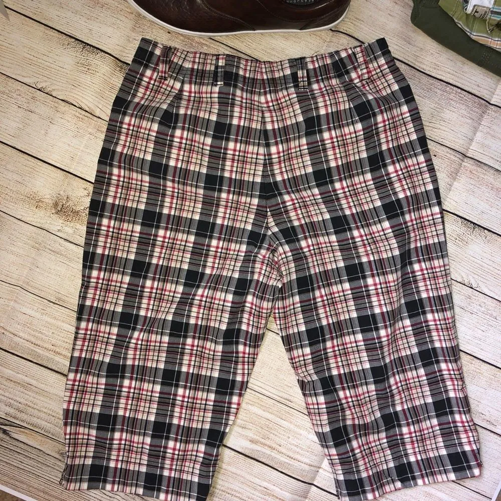 WHITE STAG PLAID WOMENS SHORTS, SIZE 8 - Image 2