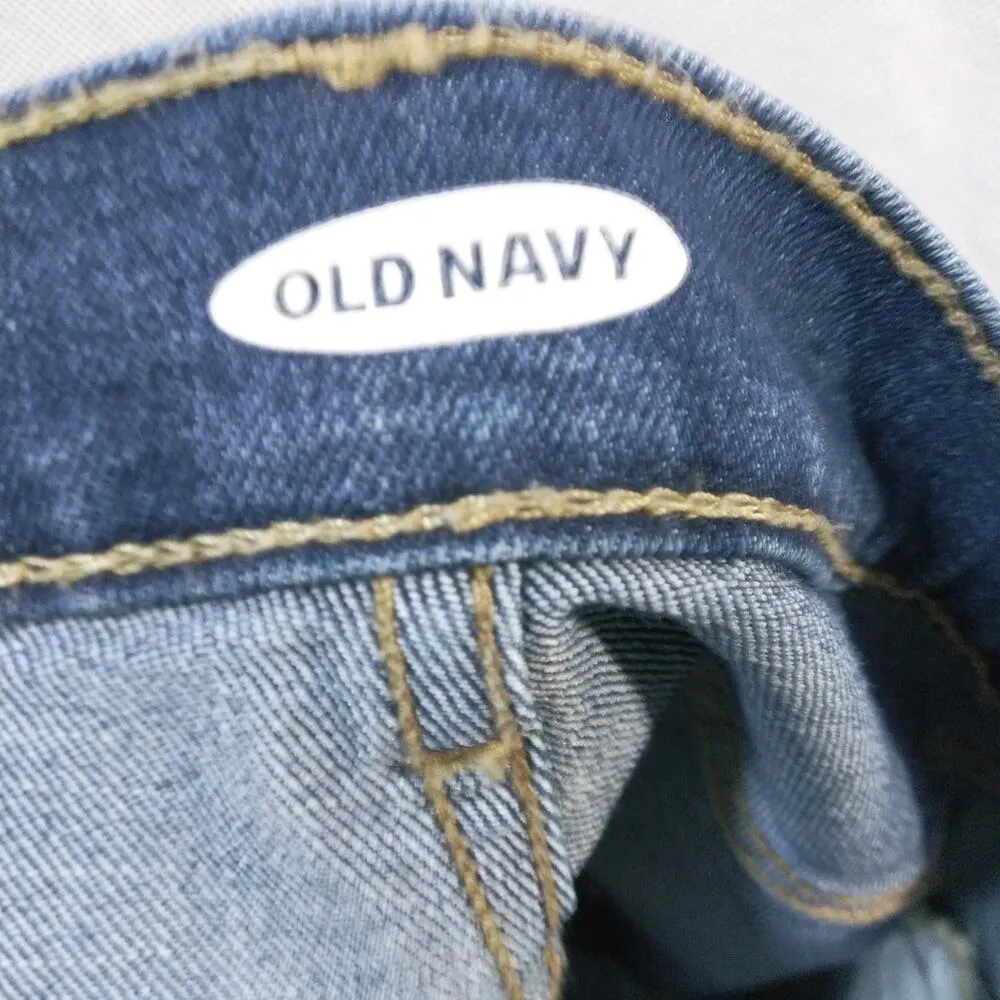 Old Navy Slim Midi Dark Wash Cuffed Denim Shorts Size 6 - Image 4