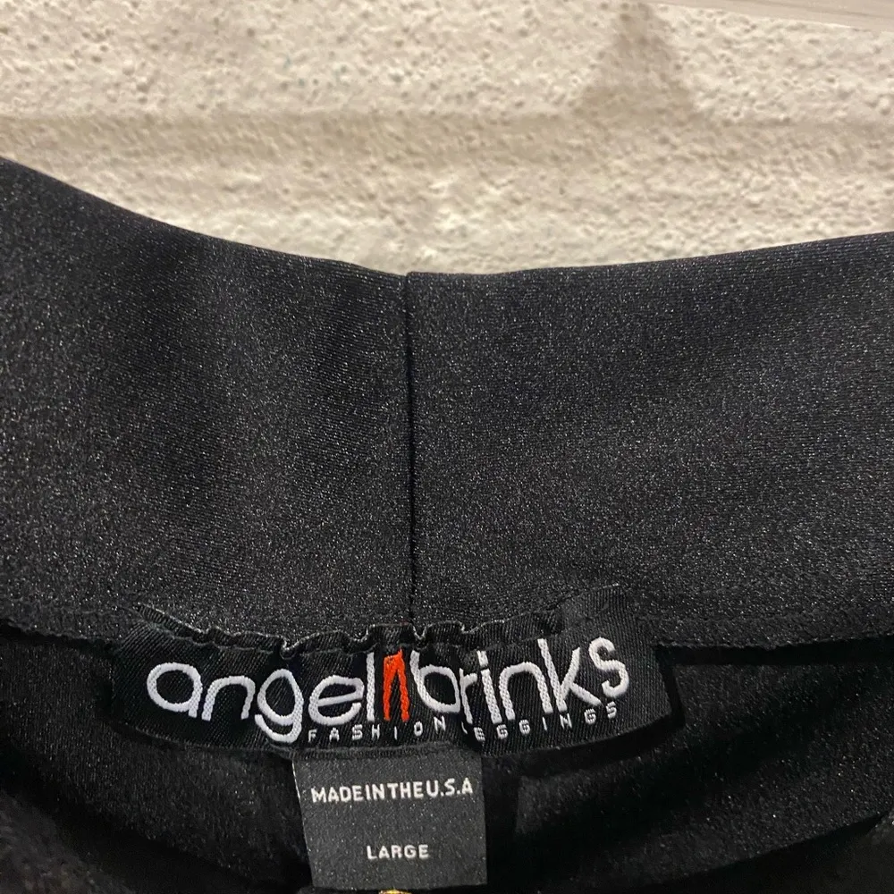 Angel Brinks Zip Up Shorts Size Large EUC Black - Image 3