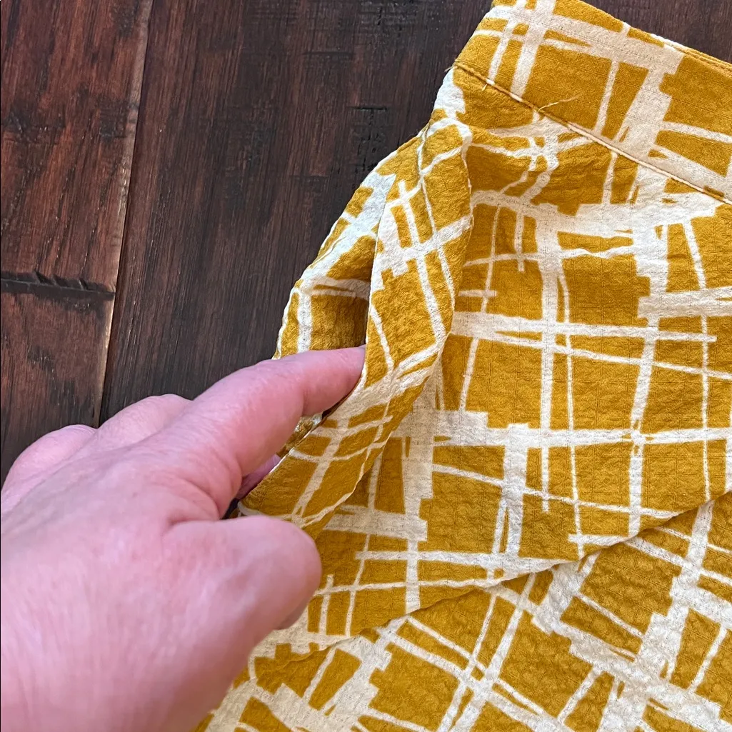 JOA Los Angeles Faux Wrap Printed Yellow Woman's Shorts Size Small - Image 10