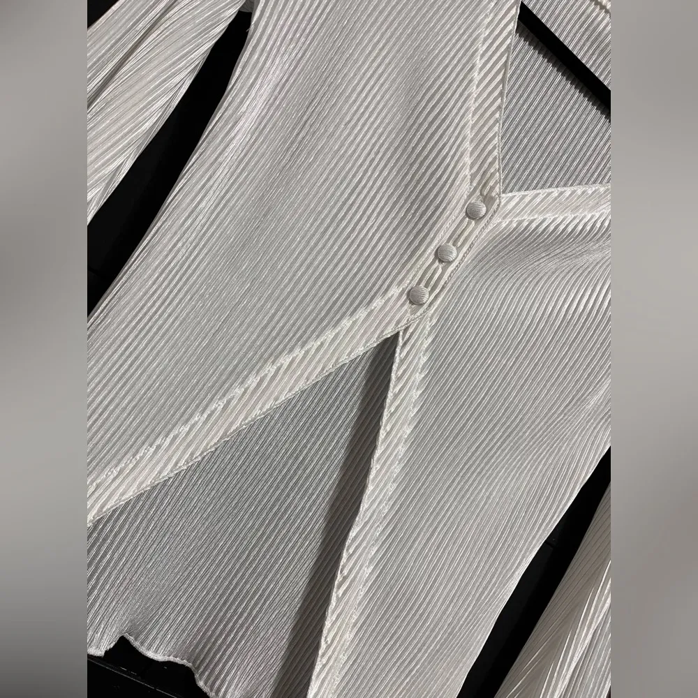 LYANER White Collar Long Sleeve Ribbed Cover Up 3 Button Blouse Women’s M NWOT Size M - Image 3