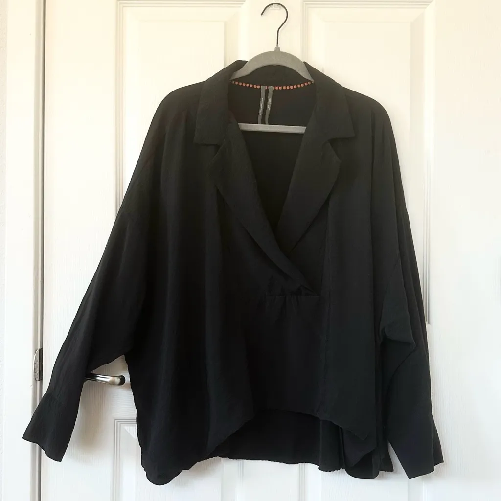 Anthropologie Dylon Oversized Long Sleeve Black Blouse - Image 5
