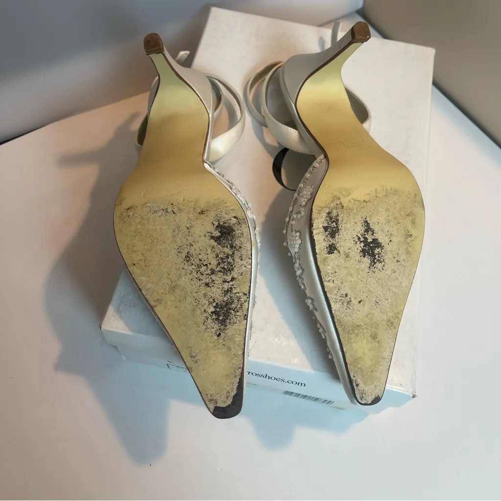 Caparros Vogue Wedding Heels Ivory White  Silk Sz 6.5M Embellished Bridal Shoes - Image 8