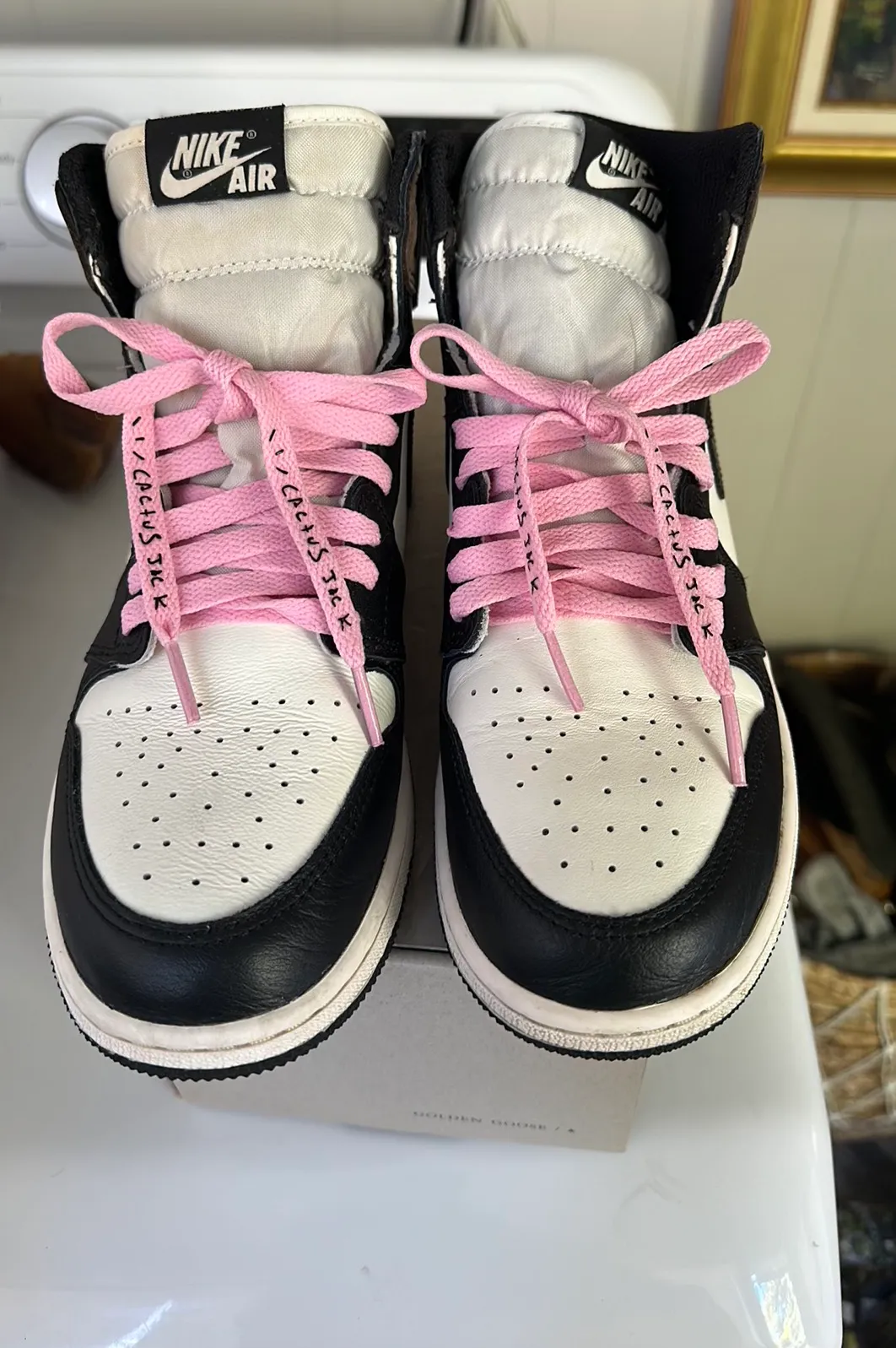 Air Jordan 1 Retro High Og - Image 4