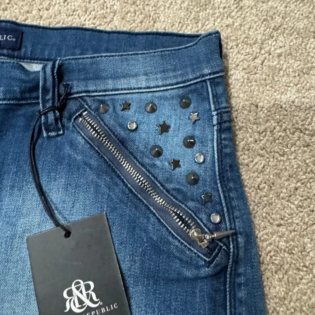 NWT Rock Republic Pixie Star Studded Pocket Raw Hem Jean Shorts Women's Size 12 - Image 4