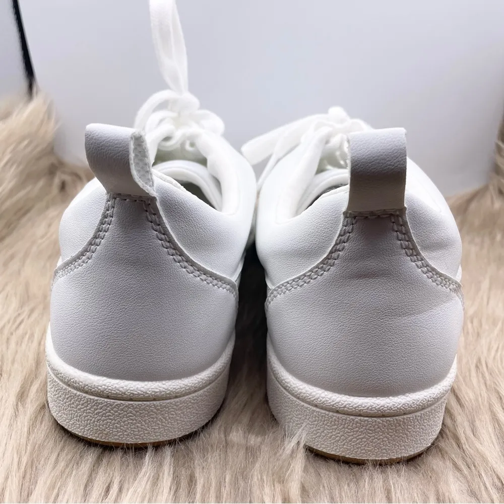Universal Thread leather comfort white sneakers women Size 10 - Image 9