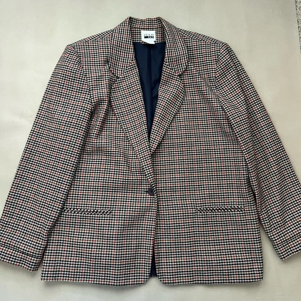 Leslie Fay VTG Wool Blazer: Womens Blazer by  : 18 - Image 2