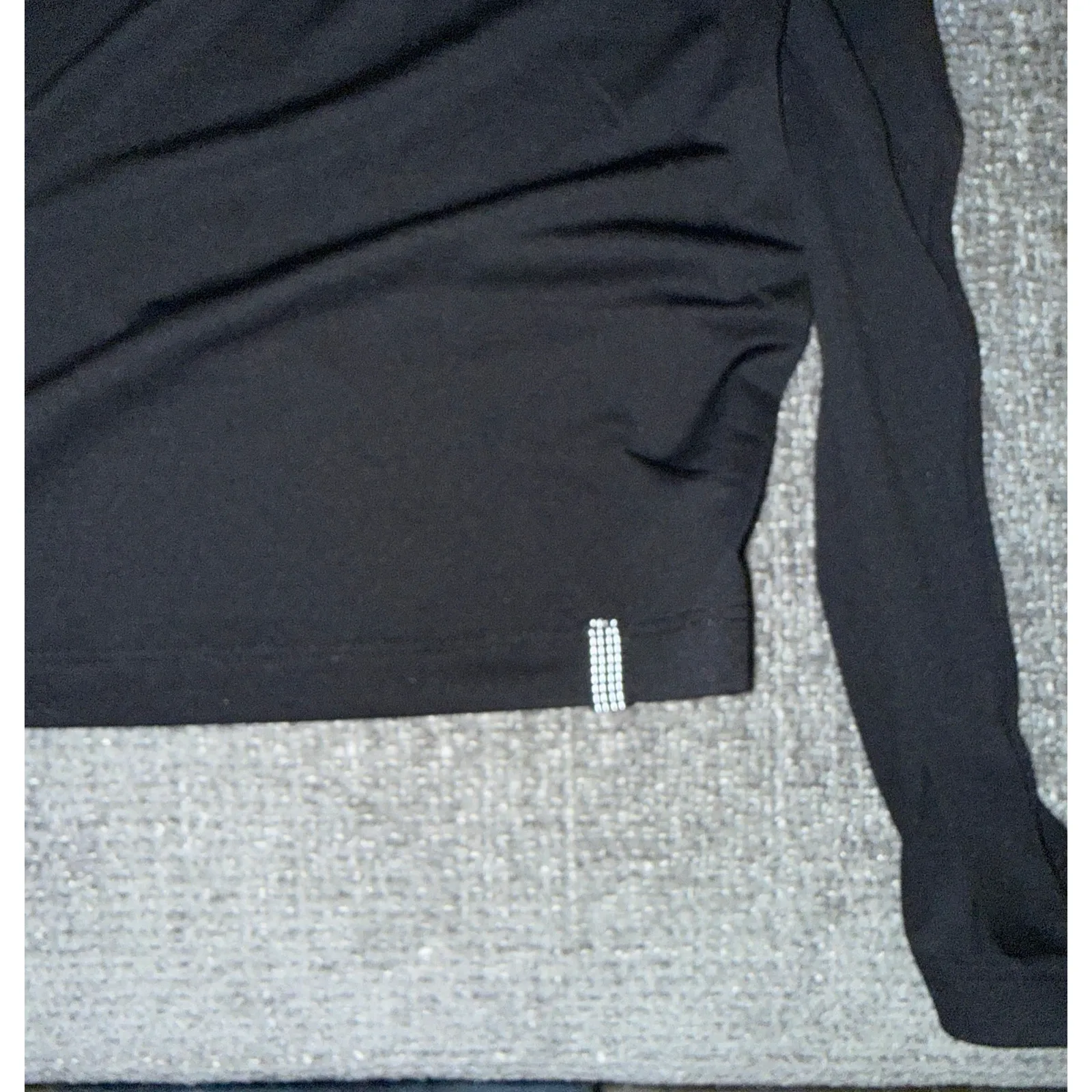 NWT Lululemon Bundle Hip Length Long Sleeve and Bra Size 4 Black - Image 6