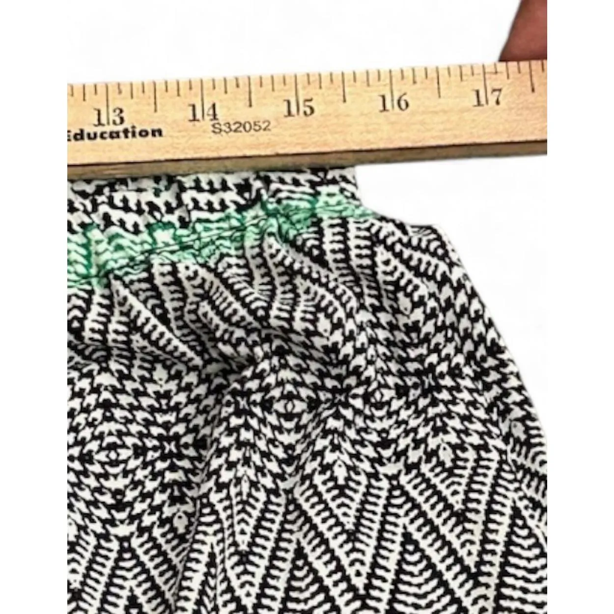 VTG Abstract Midi Skirt M Green & Black Abstract Print Urban Artsy Teacher‎ Core Size M - Image 6