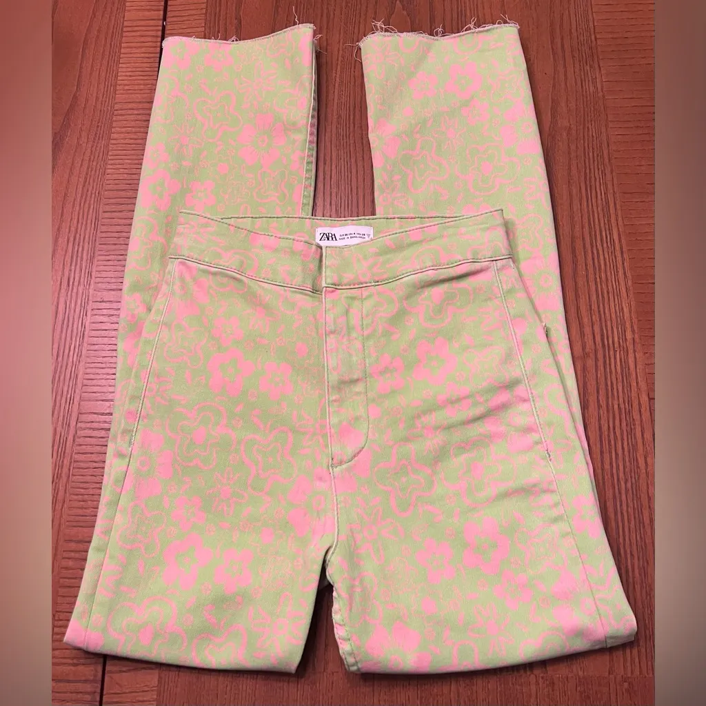 ZARA Green & Pink Floral Print Flare Cropped Stretch Denim Jeans Y2k‎ Size 4 - Image 5