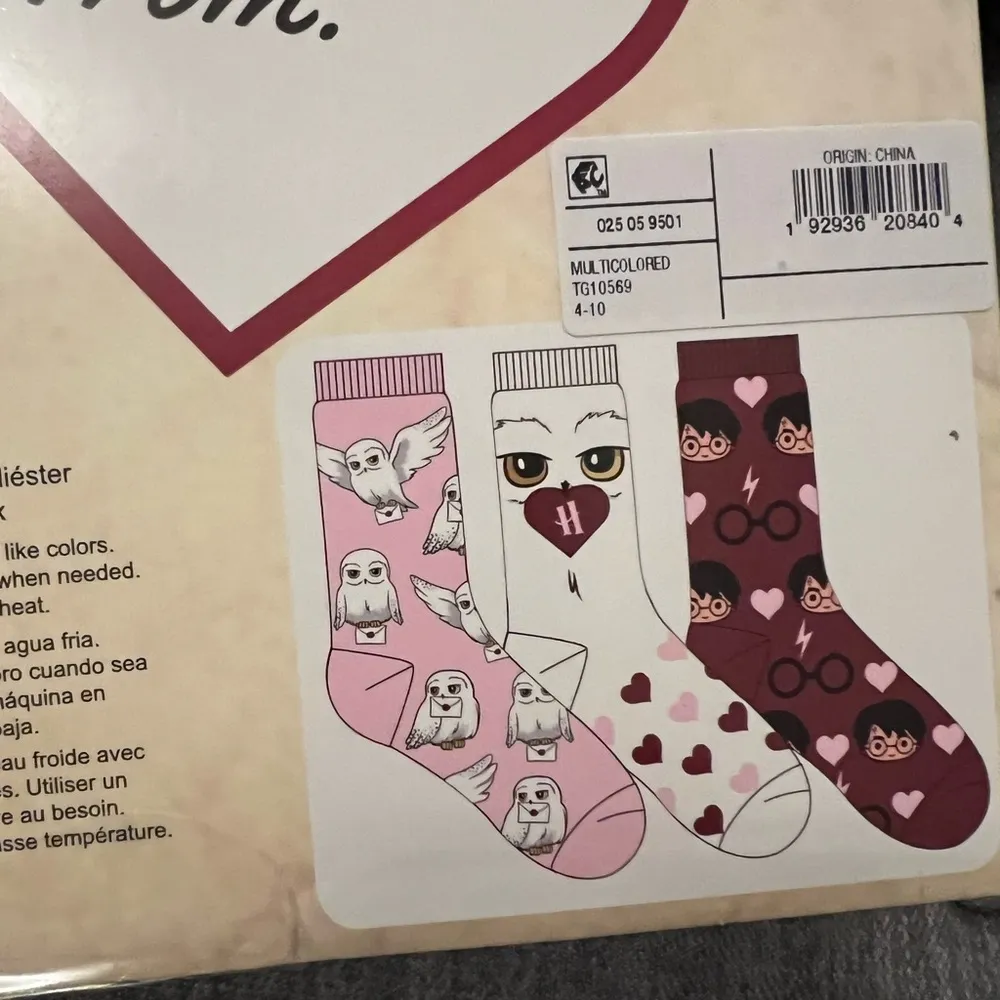 Harry Potter Greeting Box of Sox Valentines Women’s Crew Socks - 3 pcs - Image 5