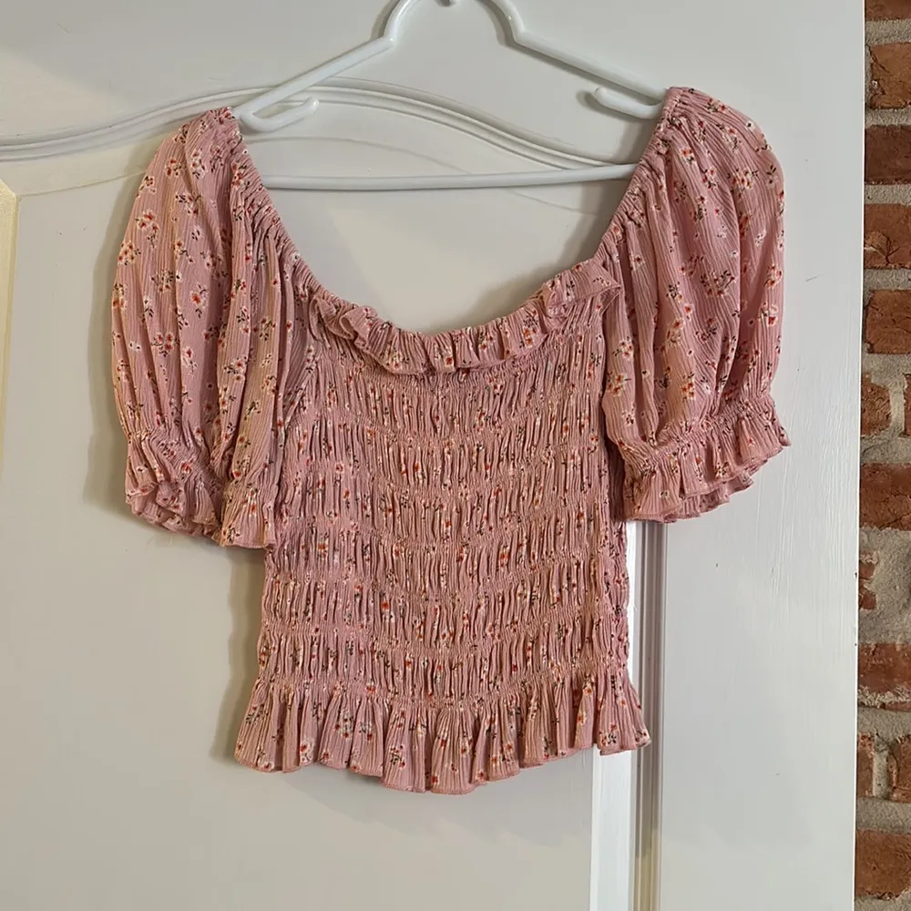 Forever 21 Floral Puff Sleeve Top - Image 2