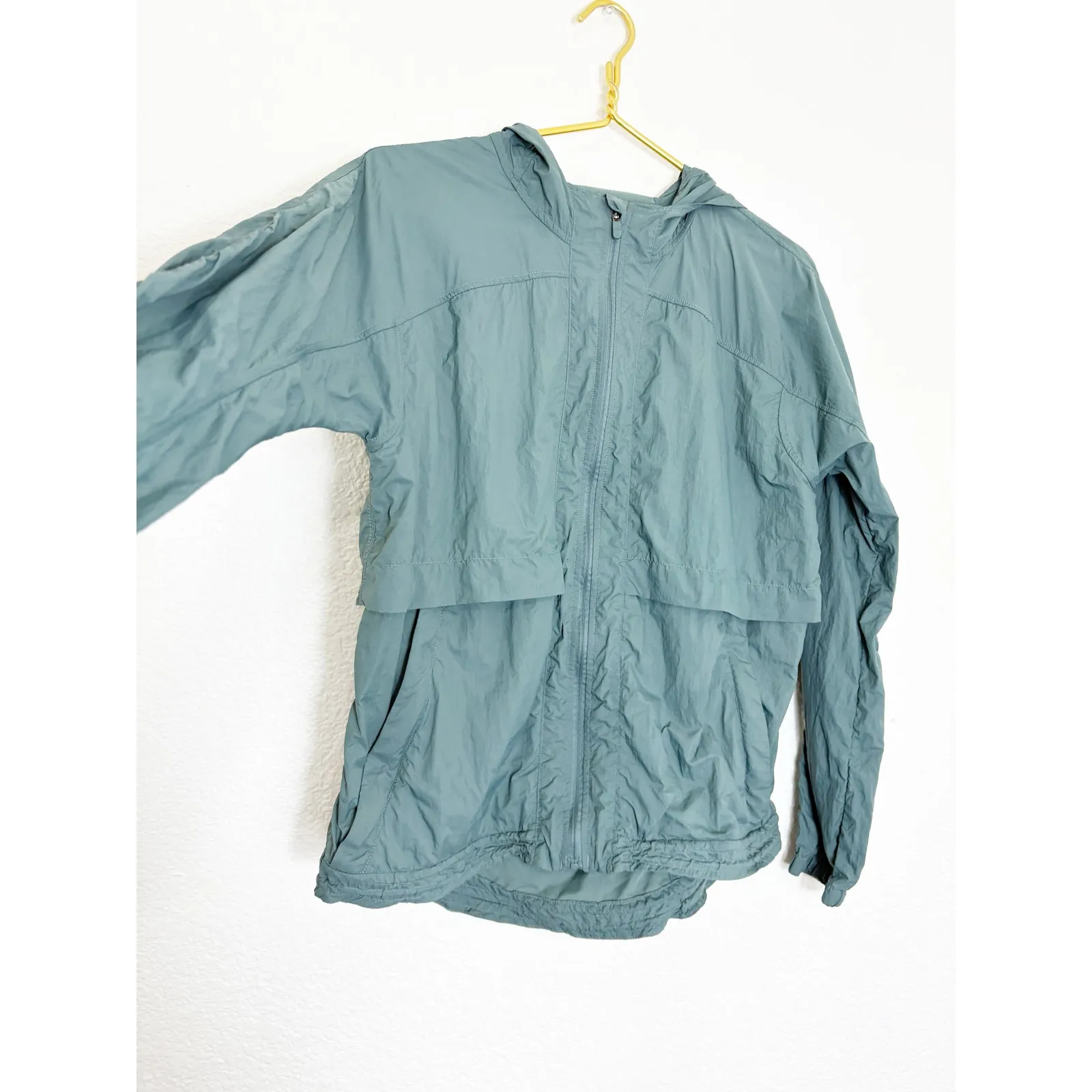 Lululemon Hood Lite Jacket Size 6 Green Windbreaker Workout Lightweight - Image 8